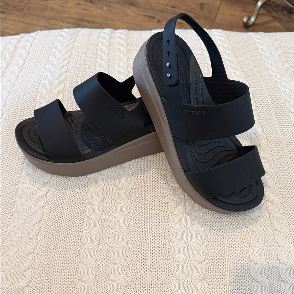 CROCS Brooklyn Low Wedge - NWOT